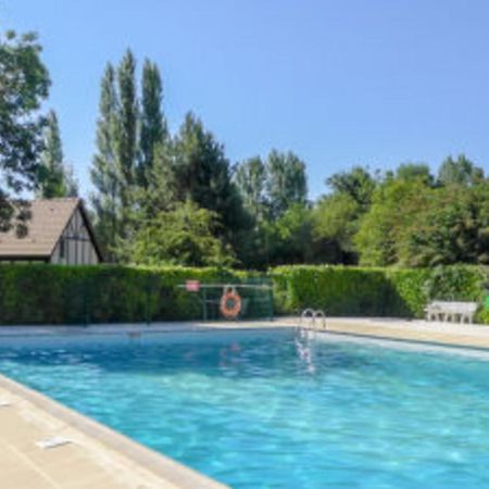 Nice House In A Residence With Swimming Pool カブール エクステリア 写真
